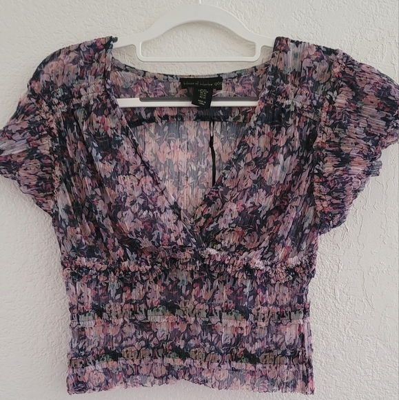 House of Harlow 1960 Tops - HOUSE of Harlow 1960 -floral shear blouse-XS